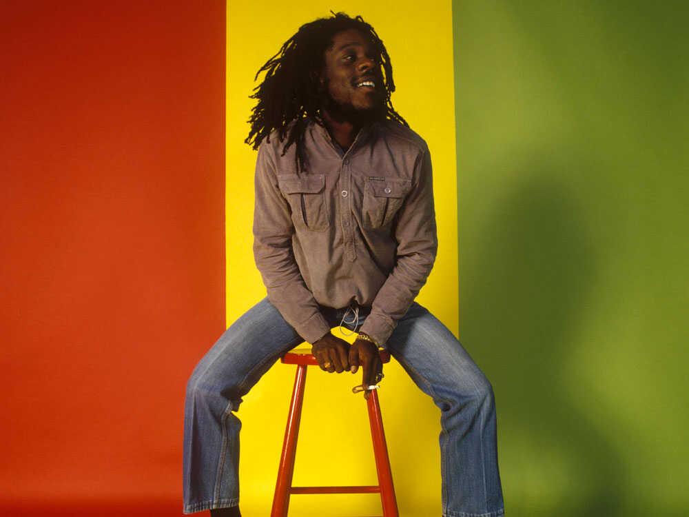 Dennis Brown – "Money In My Pocket"